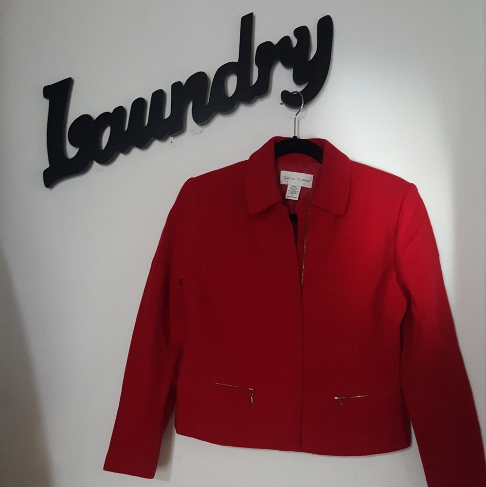 Casual Corner size 4